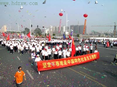 中国有几艘航母_漳州有几万人口