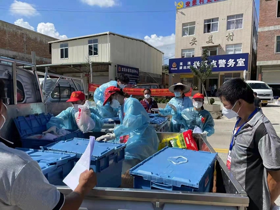 凶猛疫情安溪来,神州万里卷尘埃. 源头切断君无恙,家户隔