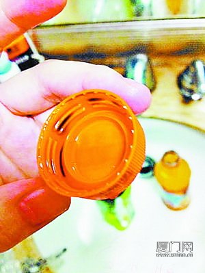 螺纹瓶盖不密闭卫生难保证建议避免用嘴接触饮料瓶口