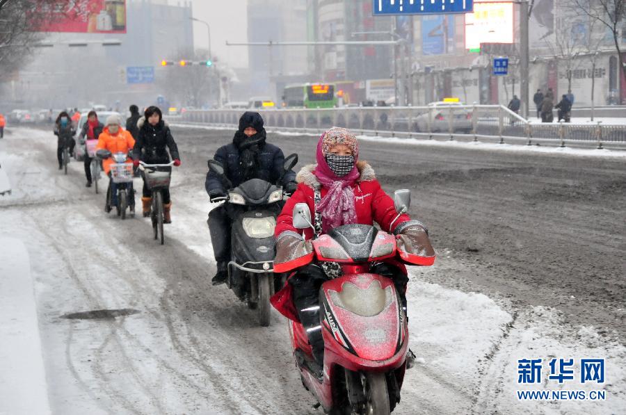 （社会）（1）呼和浩特：“大寒”节气迎降雪