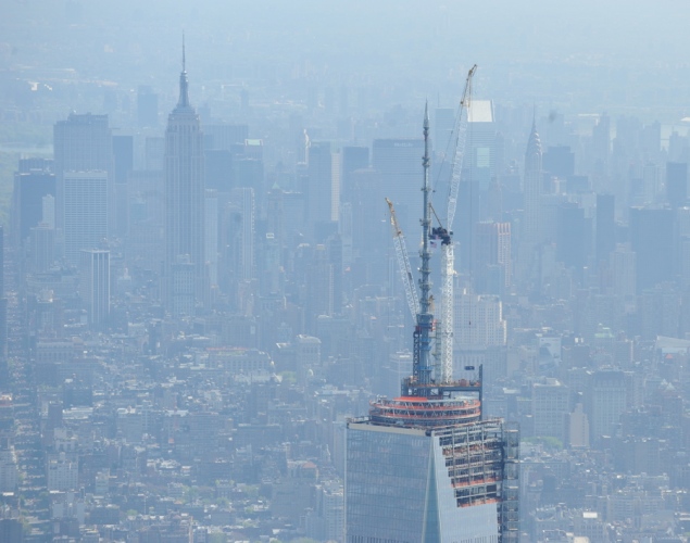 废墟上的奇迹:重建世贸大楼