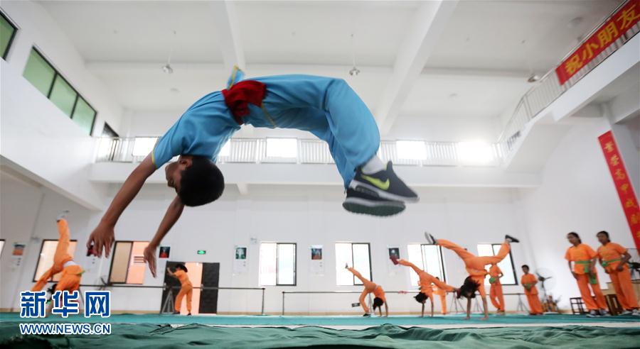 福建泉州：乡村孩子的高甲梦